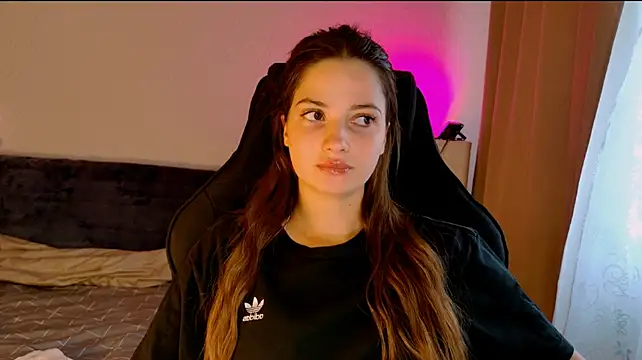KiraVair Live XXX-chat