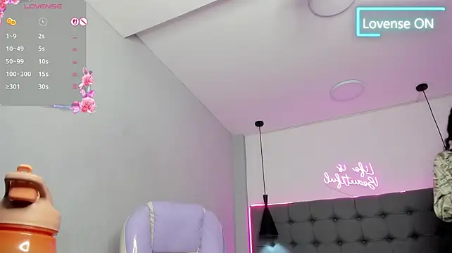 scarletcherry18 – Naživo XXX chat