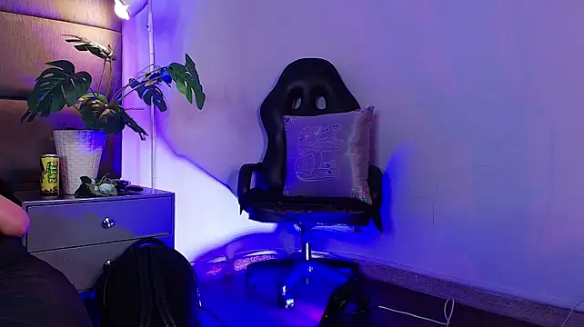 Zoee_8 Live XXX-Chat