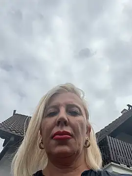 TUNDEROSE1 Live XXX-Chat