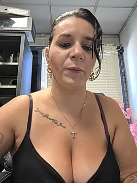 Micorazonheolmiangel23 Show in webcam