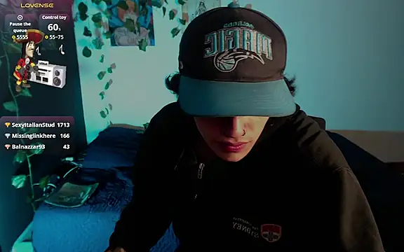 JohnnyJones_ Adlı Modelin Canlı XXX Sohbeti
