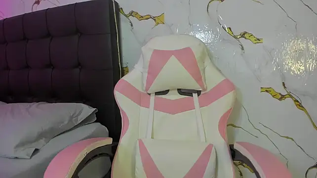 Chat +18 de Scarlet_DLuce ao vivo