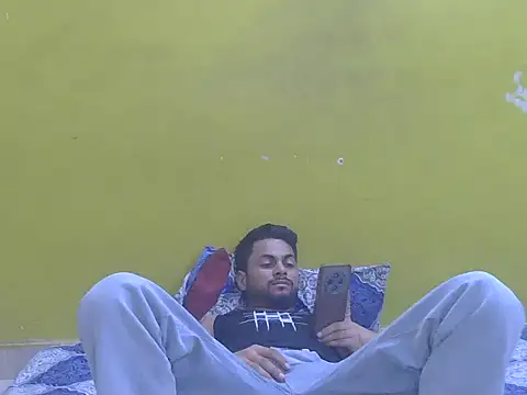 Stubborndesiboy Chat XXX in diretta