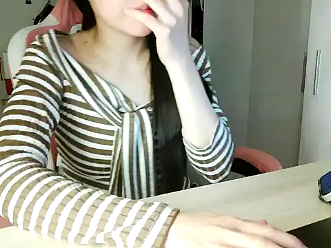 lucienguyen Show Webcam