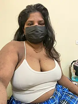Show de Shalu_naughty69 na webcam