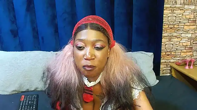 XXX chat uživo modela Audrey-Badass