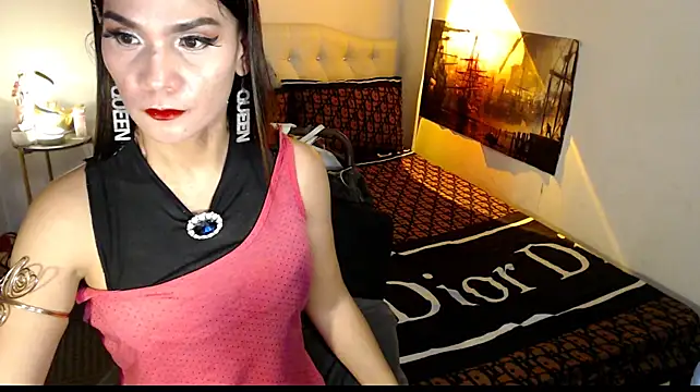 NinaDOM4CUM Chat XXX in diretta