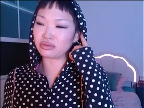 LLspinzz's Webcam Show
