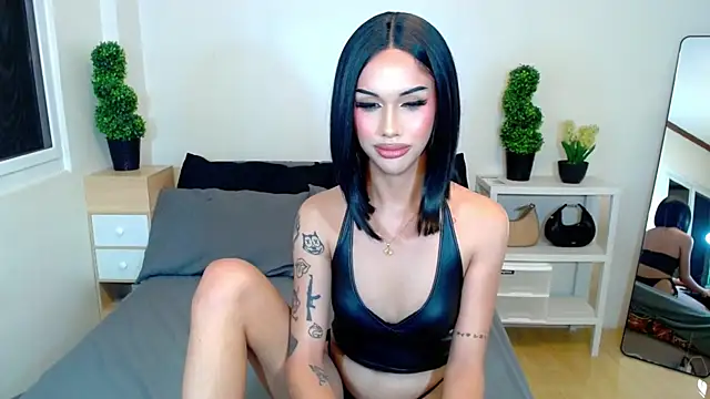 Chat +18 de HorsecockMadison ao vivo