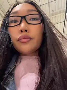 trytomakememoam Chat XXX in diretta