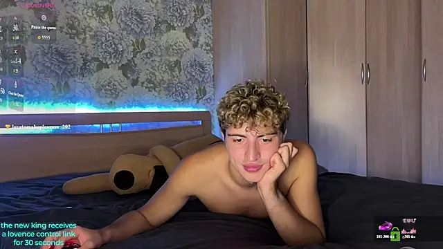AlfredSweet Live XXX Chat
