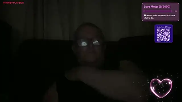 צ'אט XXX בשידור חי של daddy_man