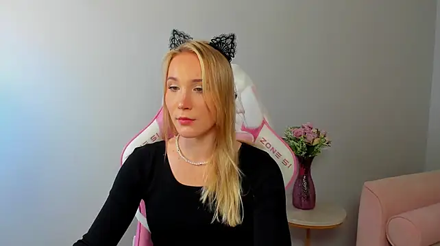 Živý XXX chat ElaraVoltage
