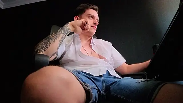 FelixStarkk live XXX chat