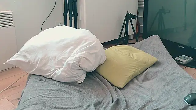 دردشة CeriseLapine الجنسية المباشرة