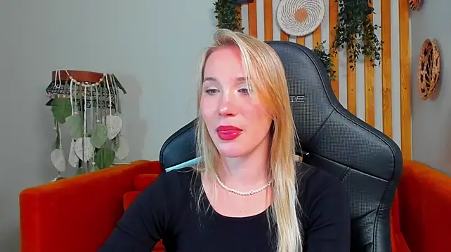 Živý XXX chat ElaraVoltage