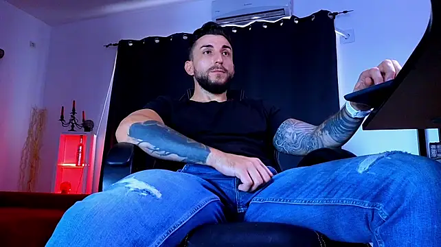 دردشة MightyAaron66 الجنسية المباشرة