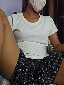 hansika_25 Webcam show