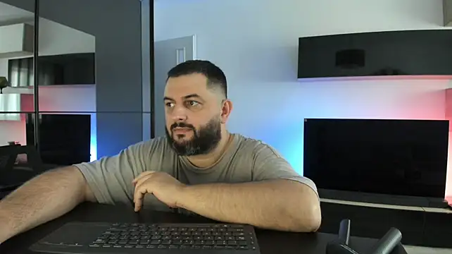 DravenPeak's Live XXX Chat