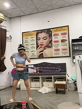Czat XXX na żywo – Ivy_Trix2