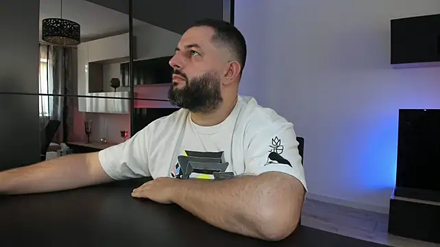 DravenPeak's Live XXX Chat