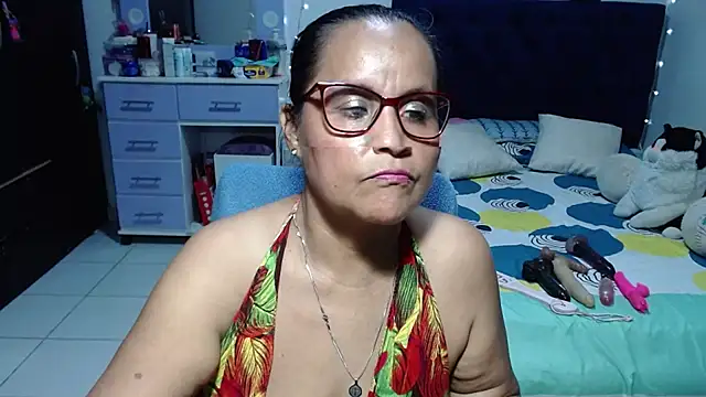 pervert_mommy_'s Live XXX Chat