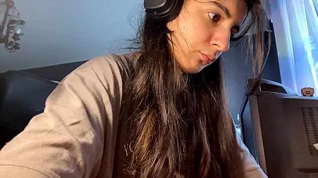 MindaHallmon élő XXX-chatje