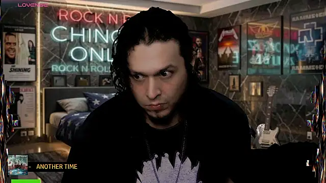 chino_roz – webcam-show