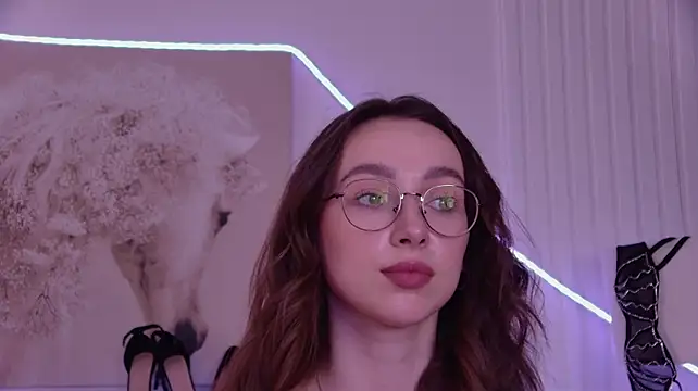 Emily_Simon Live XXX Chat