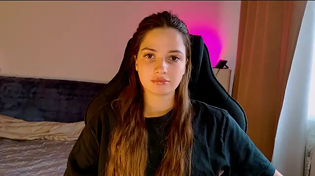 KiraVair Chat XXX in diretta