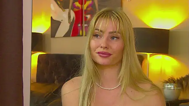 Chat +18 de MisshaNight ao vivo
