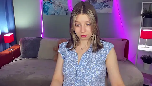 Chat +18 de RinaMoore ao vivo
