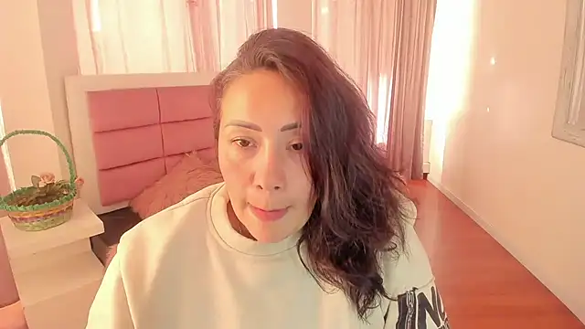 Chat +18 de gaby_trent ao vivo