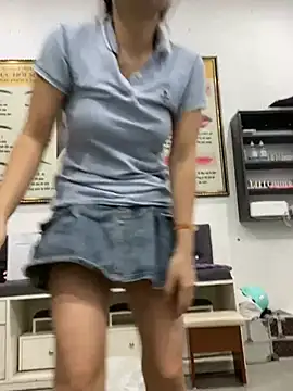 Ivy_Trix2 Live XXX-Chat