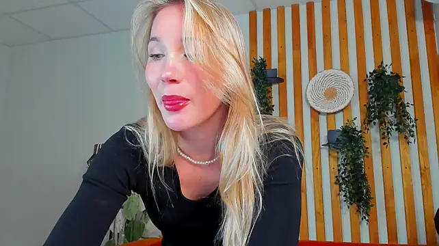 ElaraVoltage – Live XXX-chat