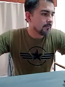 Bradd_32 live XXX chat