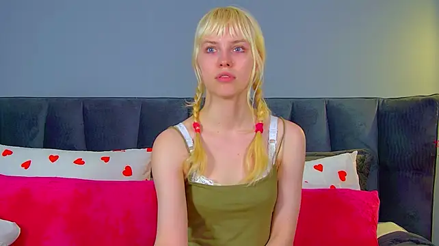 HannahHollis' Live XXX Chat