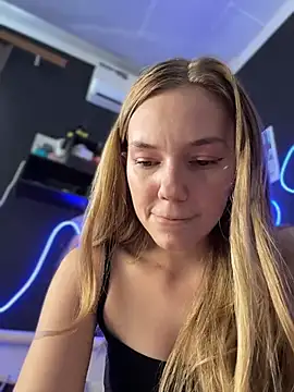 MilaMoone Chat XXX live