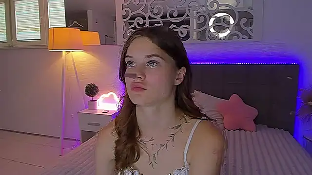 دردشة LuisaClover الجنسية المباشرة