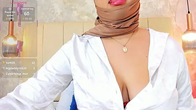 LaylaZhara Adlı Modelin Canlı XXX Sohbeti