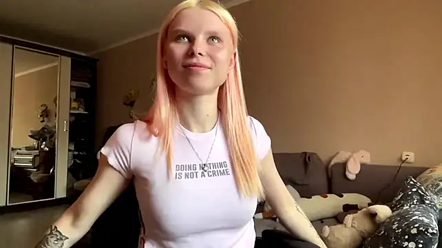 EdwinaDespres' Webcam Show
