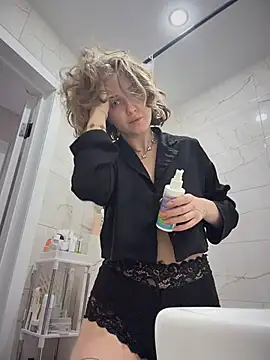 KellyKeler Adlı Modelin Canlı XXX Sohbeti