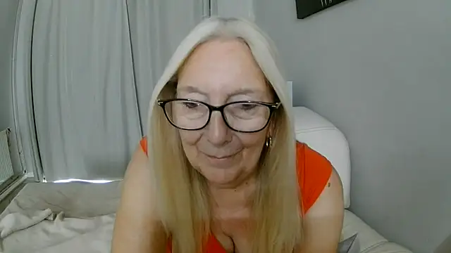 Chanel-56 – Live XXX-chat