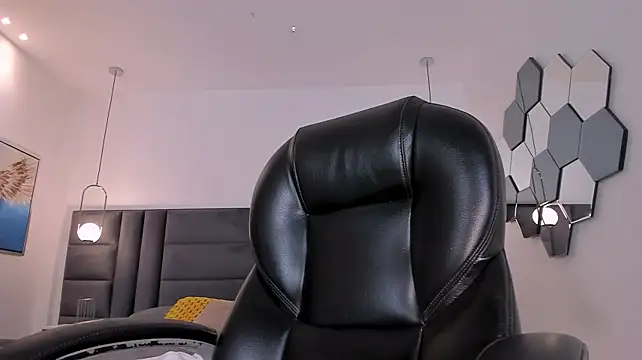 XXX chat uživo modela KylaMorrison