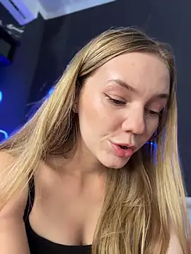 XXX chat uživo modela MilaMoone