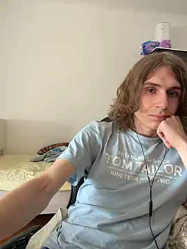 CozyPaws Show in webcam