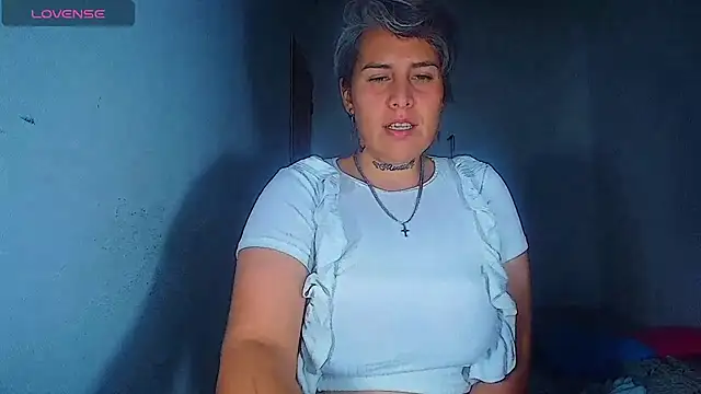 צ'אט XXX בשידור חי של Yessi_rousse