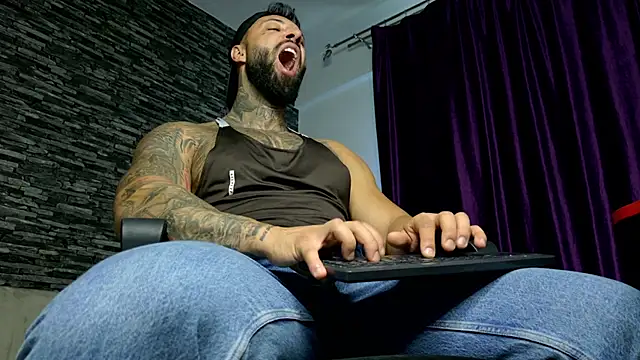 Chatroom XXX en direct de MasculineGuy99