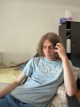 CozyPaws Show in webcam